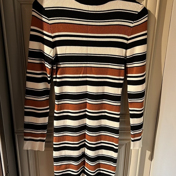 Hem & Thread sweater dress - Picture 2 of 5